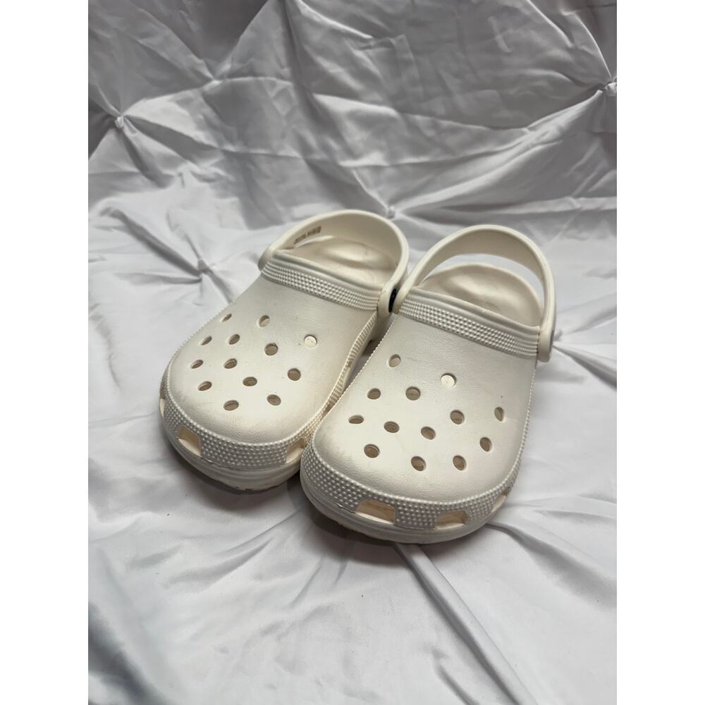 Croc Sandals, size 4 KIDS, 6 Womens - White
